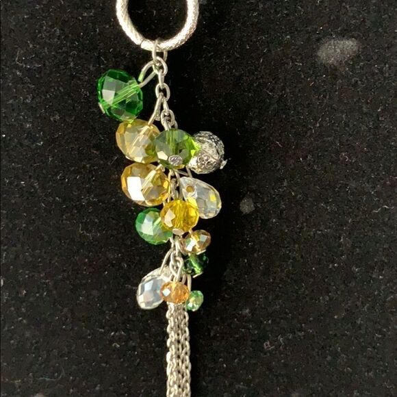 Silver necklace with colored bead pendant. - Picture 3 of 5